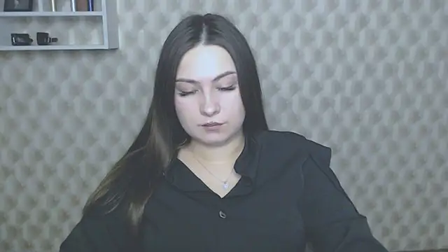 EmiliaTemi  online show from February 6, 4:36 pm
