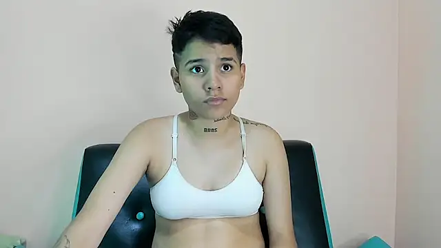 cami hots online show from January 18, 2:47 am
