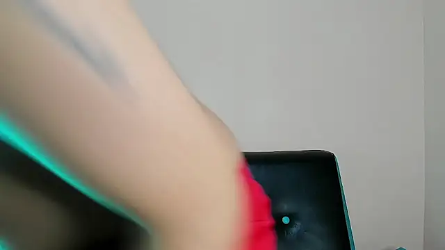 cami hots online show from January 25, 2:58 am