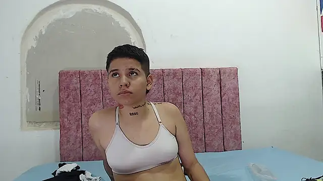 cami hots online show from February 28, 5:48 am