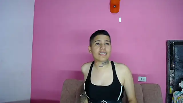 Snapshot of cami_hots chatting on September 23, 10:02 pm cami hots online show from September 23, 10:02 pm