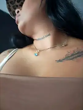 Snapshot of luisa16xxx chatting on November 17, 7:19 pm luisa16xxx online show from November 17, 7:19 pm