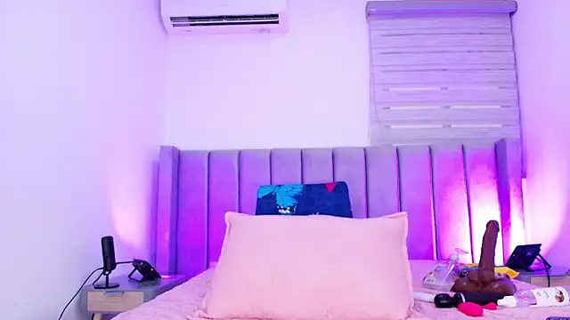 Brandhy v online show from December 17, 12:00 pm