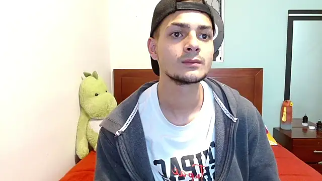 Snapshot of Jeffstyle18 chatting on October 3, 12:07 am Jeffstyle18 online show from October 3, 12:07 am