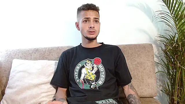 Snapshot of Jeffstyle18 chatting on October 25, 9:31 pm Jeffstyle18 online show from October 25, 9:31 pm