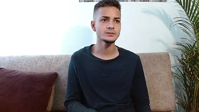 Snapshot of Jeffstyle18 chatting on October 27, 2:43 pm Jeffstyle18 online show from October 27, 2:43 pm