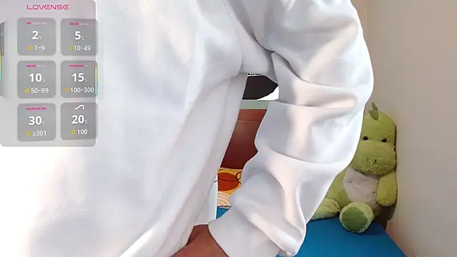 Snapshot of Jeffstyle18 chatting on October 30, 2:40 pm Jeffstyle18 online show from October 30, 2:40 pm