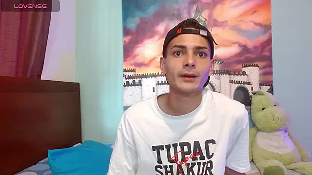 Snapshot of Jeffstyle18 chatting on December 2, 3:18 pm Jeffstyle18 online show from December 2, 3:18 pm