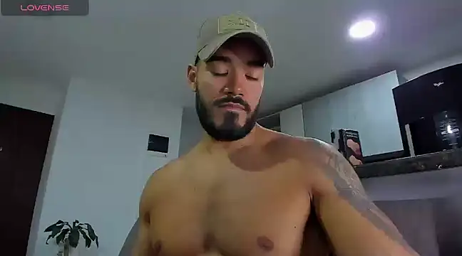 Alexander Martines online show from February 2, 11:11 pm