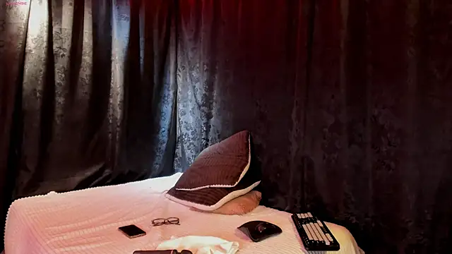 MiaKnox online show from May 29, 12:08 am