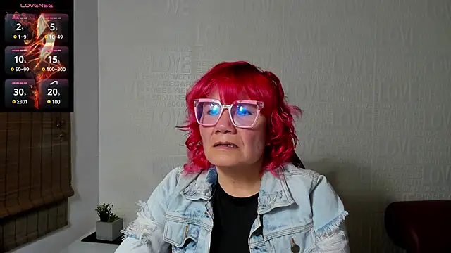 Snapshot of Salomeediaz_ chatting on January 24, 9:05 pm Salomeediaz online show from January 24, 9:05 pm