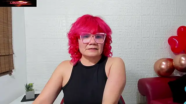 Snapshot of Salomeediaz_ chatting on February 15, 4:03 am Salomeediaz online show from February 15, 4:03 am