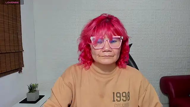 Snapshot of Salomeediaz_ chatting on February 21, 9:32 pm Salomeediaz online show from February 21, 9:32 pm