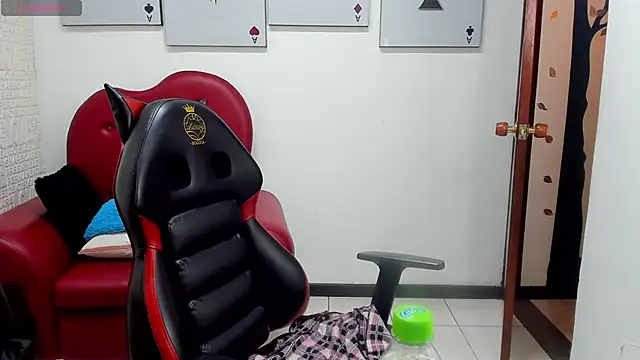 Snapshot of Salomeediaz_ chatting on October 8, 9:01 pm Salomeediaz online show from October 8, 9:01 pm