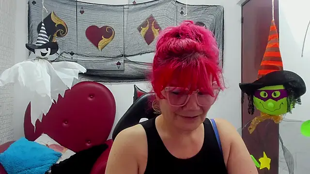 Snapshot of Salomeediaz_ chatting on October 10, 9:03 pm Salomeediaz online show from October 10, 9:03 pm