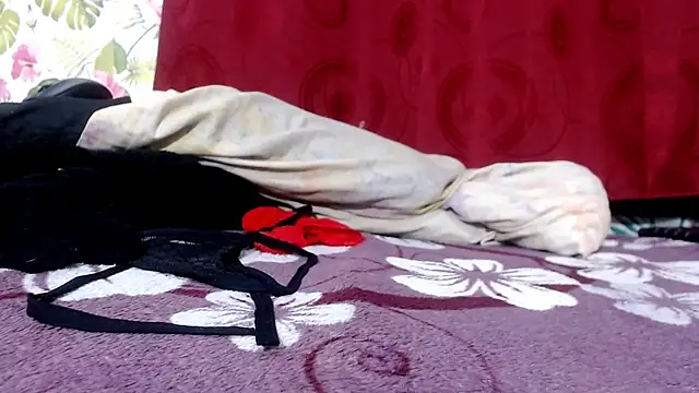 alisontitsmilk19 online show from February 17, 3:58 am