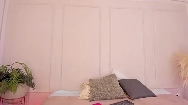 Snapshot of Mariapettit chatting on March 14, 1:05 pm Mariapettit online show from March 14, 1:05 pm