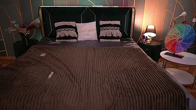 Snapshot of PamelaXX_ chatting on October 1, 9:10 pm PamelaXX online show from October 1, 9:10 pm