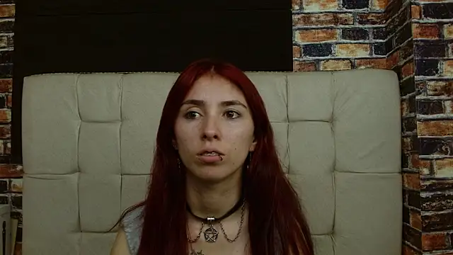 mildre303av online show from October 15, 8:20 pm