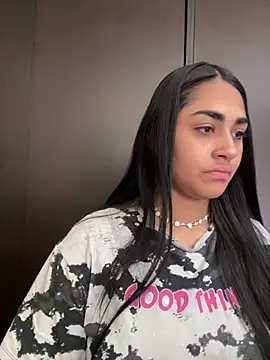 Snapshot of Charlotte_cute18 chatting on December 13, 3:21 pm Charlotte cute18 online show from December 13, 3:21 pm