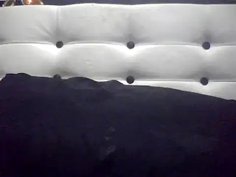 Snapshot of Charlotte_cute18 chatting on December 16, 2:04 am Charlotte cute18 online show from December 16, 2:04 am