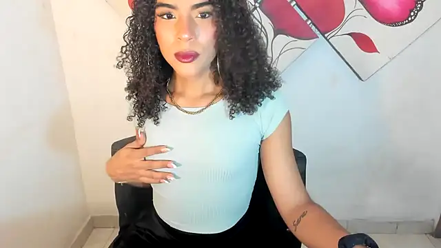 naomiwildburn online show from July 1, 1:18 am