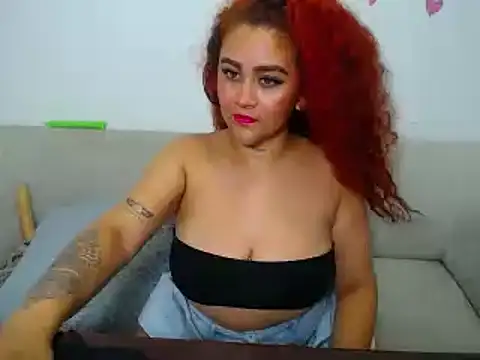 loly bigbooty4u online show from December 19, 8:23 am