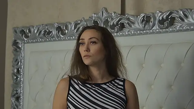 AliceMunro online show from September 26, 5:17 pm