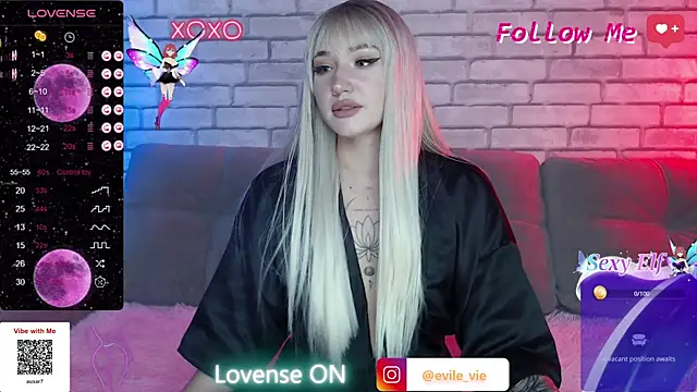 Snapshot of Eva_Evile chatting on December 21, 11:33 am Eva Evile online show from December 21, 11:33 am