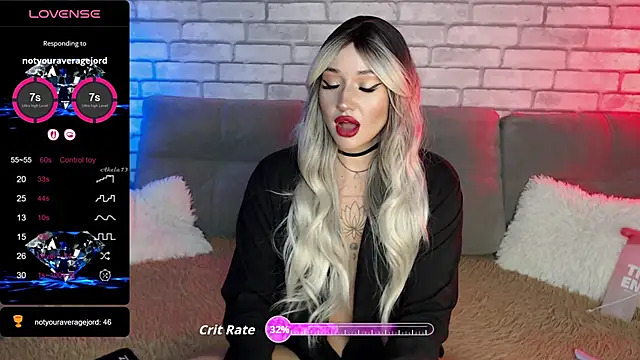 Snapshot of Eva_Evile chatting on March 8, 6:17 am Eva Evile online show from March 8, 6:17 am