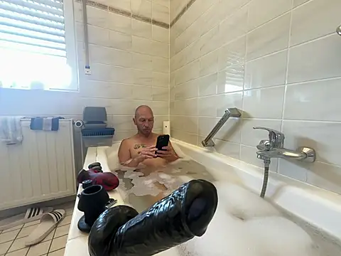 Snapshot of Germankink chatting on June 6, 9:36 am Germankink online show from June 6, 9:36 am