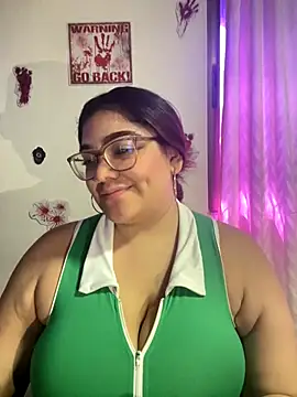 Snapshot of KathyGonzalez chatting on October 19, 1:45 pm KathyGonzalez online show from October 19, 1:45 pm