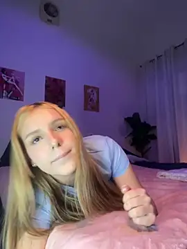 Snapshot of AlinaCarter chatting on October 15, 11:49 pm AlinaCarter online show from October 15, 11:49 pm