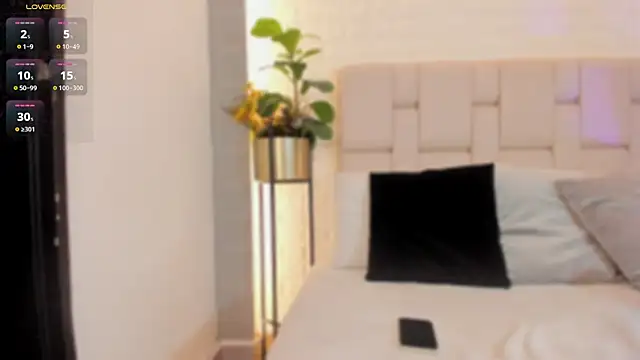 Snapshot of Natasha_Smith09 chatting on February 28, 3:15 am Natasha Smith09 online show from February 28, 3:15 am