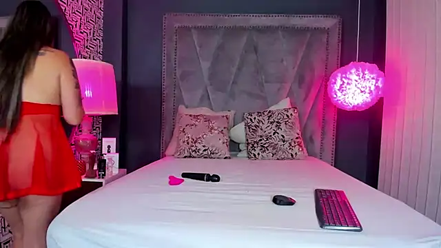 Snapshot of Hotsamantamature chatting on February 25, 7:36 pm Hotsamantamature online show from February 25, 7:36 pm