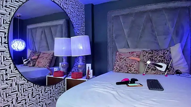 Snapshot of Hotsamantamature chatting on March 5, 7:38 pm Hotsamantamature online show from March 5, 7:38 pm