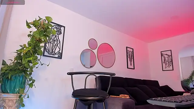 The queen of pleasure online show from February 16, 1:13 am