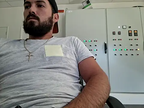 Snapshot of Leonormaldick chatting on June 10, 11:53 am Leonormaldick online show from June 10, 11:53 am
