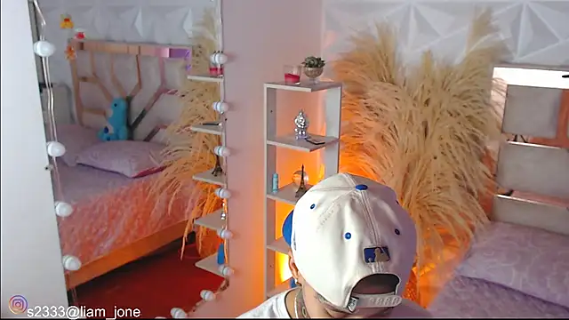 Jonesliam23 online show from November 29, 7:28 pm