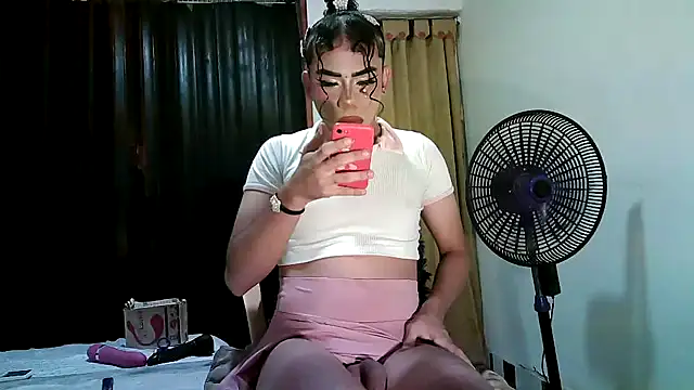 kimmiemm online show from October 16, 2:18 pm