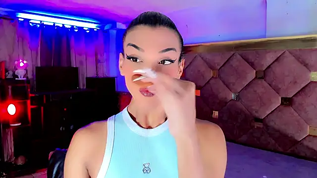 Snapshot of the-horus-girl chatting on September 30, 12:26 am the-horus-girl online show from September 30, 12:26 am