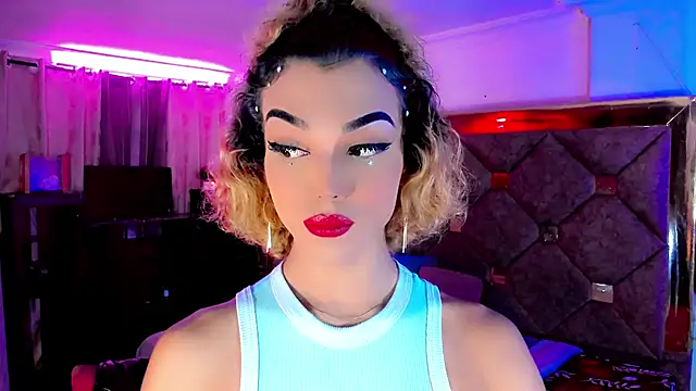 Snapshot of the-horus-girl chatting on October 30, 3:08 am the-horus-girl online show from October 30, 3:08 am