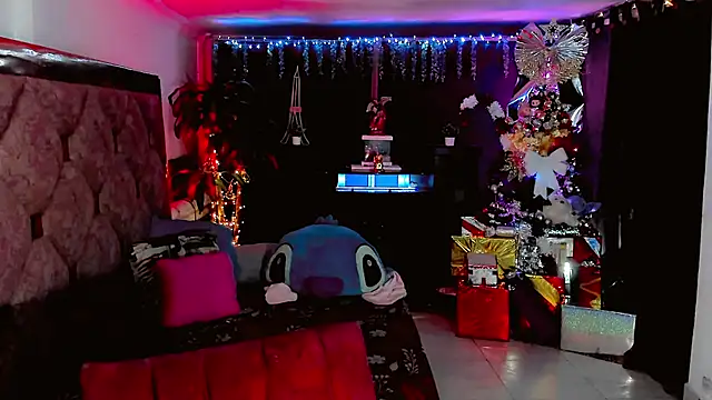 Snapshot of the-horus-girl chatting on December 4, 12:09 am the-horus-girl online show from December 4, 12:09 am