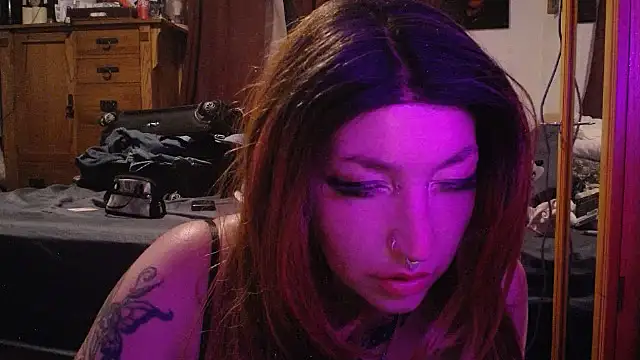 anja peach online show from August 6, 7:10 am