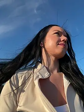 Vanesskaa online show from July 11, 7:05 pm
