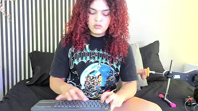 Snapshot of KarineWine chatting on July 28, 3:13 am KarineWine online show from July 28, 3:13 am