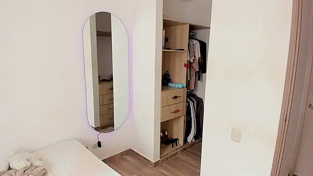 Snapshot of rose_scottt chatting on November 8, 5:12 pm rose scottt online show from November 8, 5:12 pm