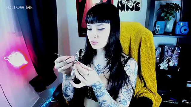Demongirl6666 online show from March 16, 8:02 pm