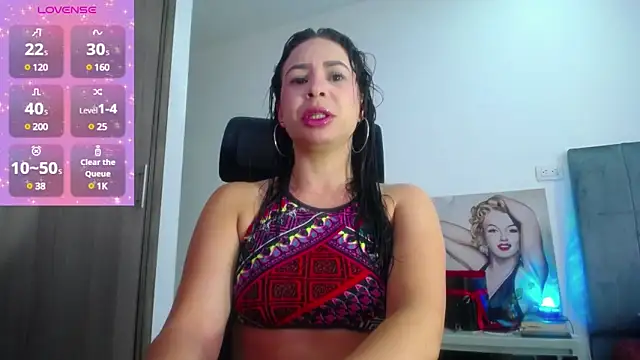 Shantalhotx69 online show from March 6, 12:09 pm