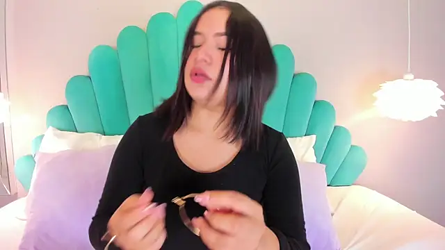 HannaKarson online show from February 18, 11:33 am